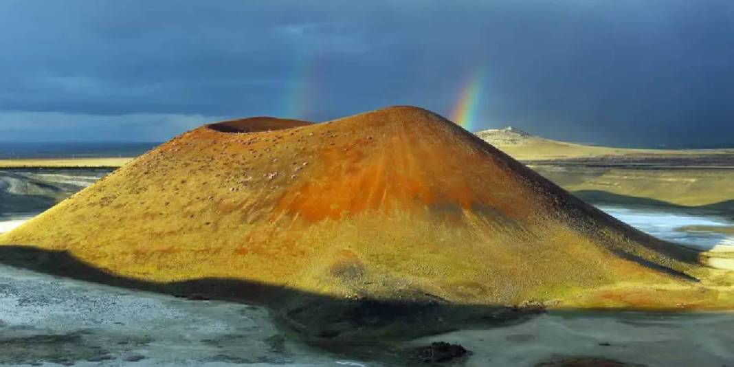 4 milyon yıl önce Konya’da oluşmuştu: ‘Dünyanın nazar boncuğu’ olarak anılıyor 3